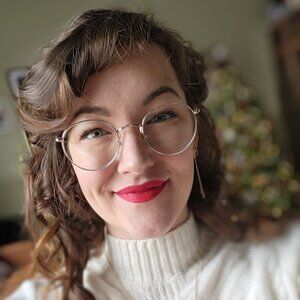 Meet your Posher, Belle